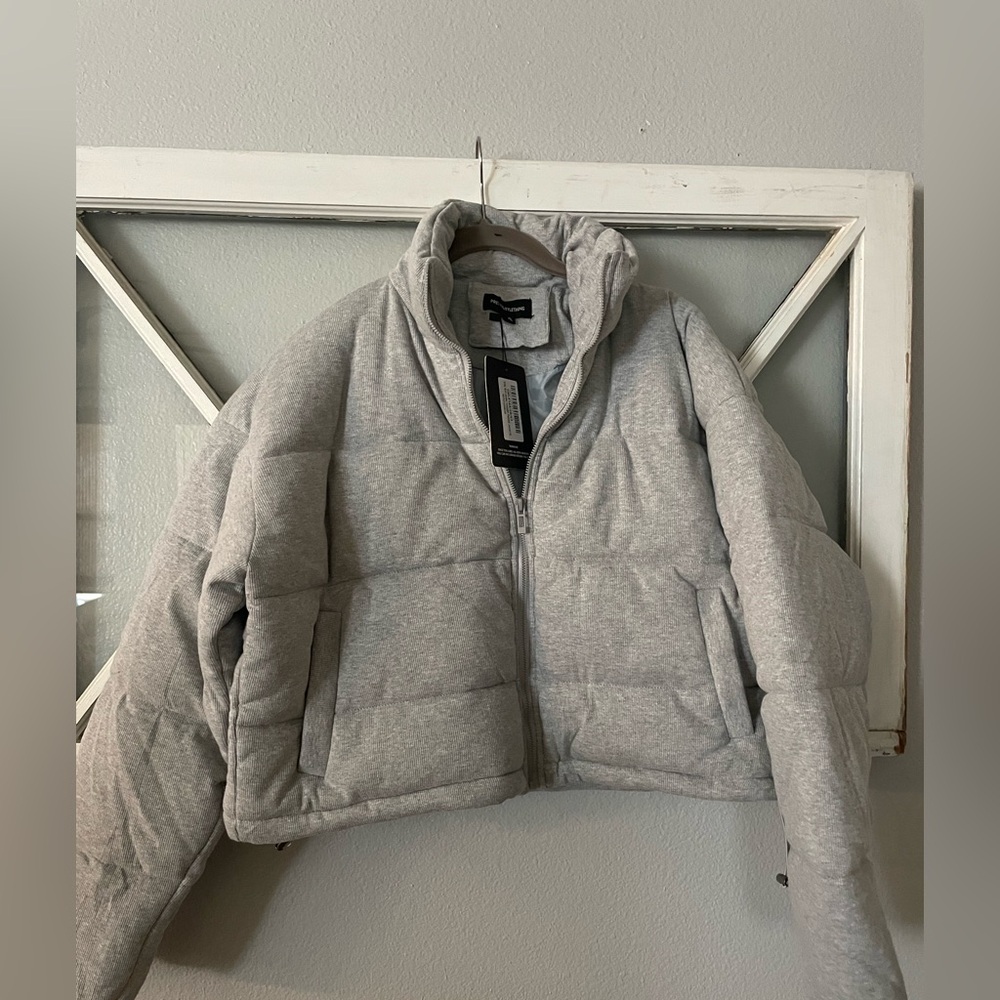 Pretty Little thing puffer jacket - Picture 4 of 10